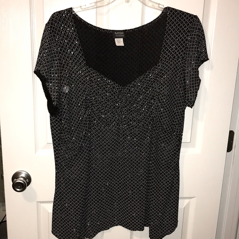 Women’s Black and White Top